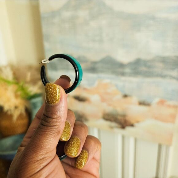 VTG Green & Black Color Block Retro Fashion Hoop Earrings. - Picture 10 of 15